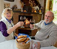 Alte Liebe rostet nicht …<br>… und was Paare dafür tun Alte Liebe rostet nicht …<br>… und was Paare dafür tun