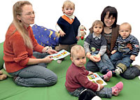Betreuung von Kindern unter drei Jahren ist umstritten Betreuung von Kindern unter drei Jahren ist umstritten
