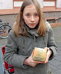 Sag mal, warum hat denn niemand Jesus geholfen? Sag mal, warum hat denn niemand Jesus geholfen?