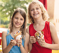 Wie Kinder und ihre Eltern lernen mit Geld umzugehen Wie Kinder und ihre Eltern lernen mit Geld umzugehen
