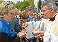 Brot brechen  Gemeinschaft haben in Christus