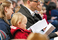 Was jungen Familien den Weg in die Kirche erleichtert