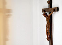 Ist es nicht Christus, der sich uns in der Eucharistie darbringt? Ist es nicht Christus, der sich uns in der Eucharistie darbringt?