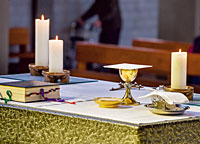 Priesterlose Gemeinde – was wird aus der »Sonntagspflicht«? Priesterlose Gemeinde – was wird aus der »Sonntagspflicht«?