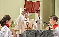 Wer sich vor Gott verneigt, hat keine Angst vor Menschen Wer sich vor Gott verneigt, hat keine Angst vor Menschen