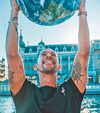 Die Welt ins Gebet nehmen Die Welt ins Gebet nehmen