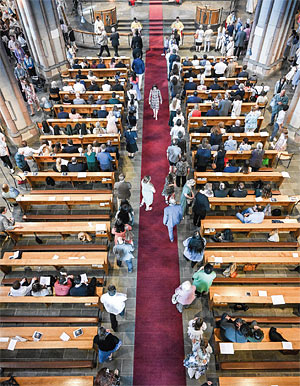 Kann Kirche noch Heimat sein? Kann Kirche noch Heimat sein?