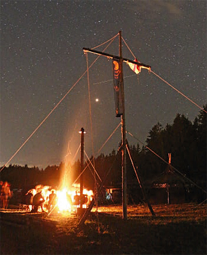 Zwischen Lagerfeuer und Lebensschule Zwischen Lagerfeuer und Lebensschule