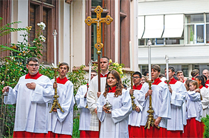 Glaubenserfahrungen zwischen Zeltlager und Weihrauchfass